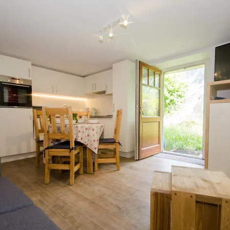 T3 Rénové Avec Jardin, Parking&wifi à - Fr-1-343-206 Chamonix