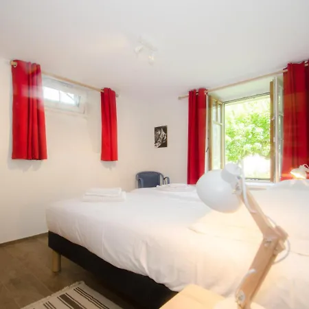 T3 Rénové Avec Jardin, Parking&wifi à - Fr-1-343-206 *